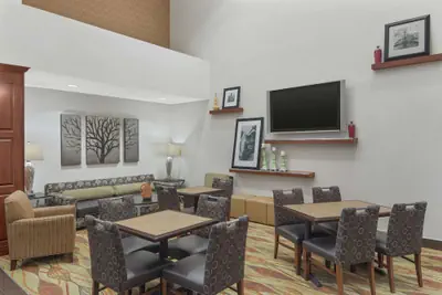 Photo 3 - Hampton Inn & Suites Macon I-75 North