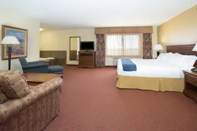 Photo 5 - Holiday Inn Express Hotel & Suites Las Vegas by IHG