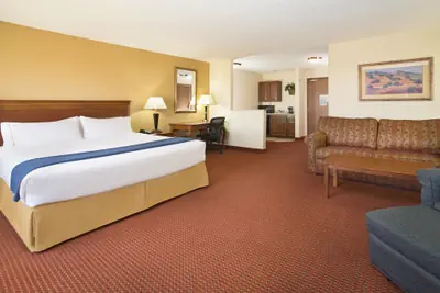 Photo 5 - Holiday Inn Express Hotel & Suites Las Vegas by IHG