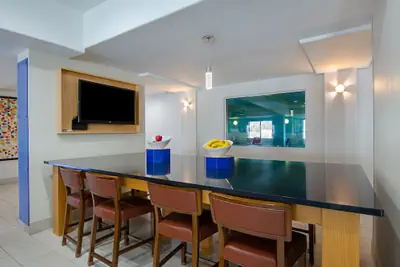 Photo 5 - Holiday Inn Express Hotel & Suites Weston by IHG