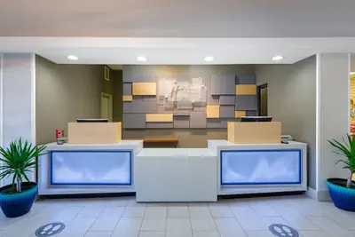 Photo 3 - Holiday Inn Express Hotel & Suites Weston by IHG