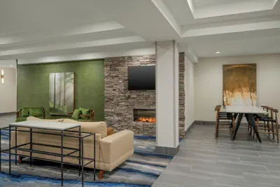 Photo 5 - Fairfield Inn & Suites by Marriott Bloomington