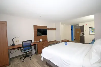Photo 4 - Holiday Inn Express Hotel & Suites Greensboro - East by IHG