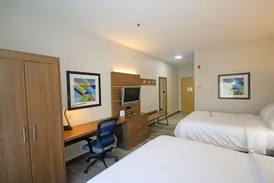 Photo 5 - Holiday Inn Express Hotel & Suites Greensboro - East by IHG