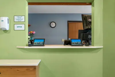 Photo 5 - Extended Stay America Select Suites - Kalamazoo - West