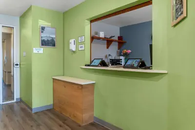 Photo 3 - Extended Stay America Select Suites - Kalamazoo - West