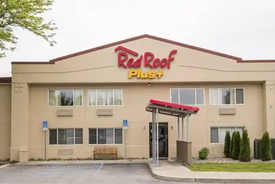 Photo 2 - Red Roof Inn PLUS+ Poughkeepsie