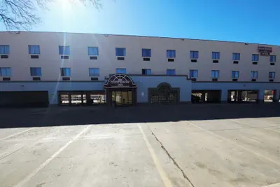 Photo 2 - Guest House Inn