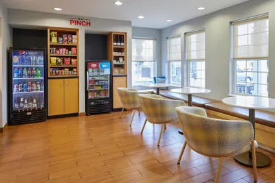 Photo 3 - TownePlace Suites by Marriott Medford