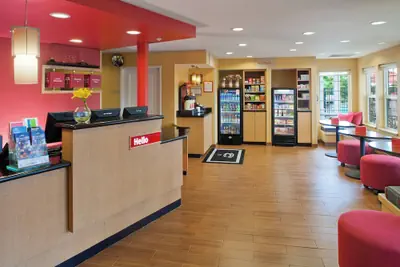 Photo 4 - TownePlace Suites by Marriott Medford