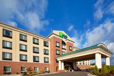 Photo 2 - Holiday Inn Express Hotel & Suites Detroit - Utica by IHG