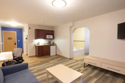 Photo 4 - Holiday Inn Express Hotel & Suites Detroit - Utica by IHG