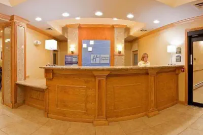 Photo 3 - Holiday Inn Express Hotel & Suites Detroit - Utica by IHG