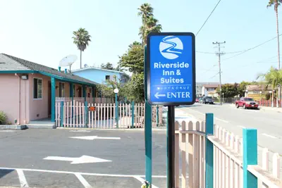 Photo 2 - Riverside Inn & Suites Santa Cruz