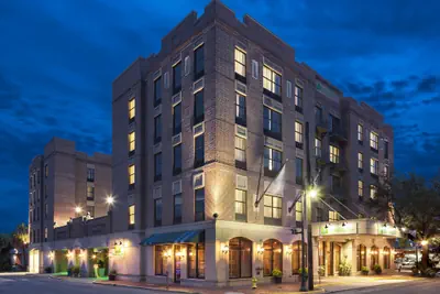 Photo 2 - Holiday Inn Savannah Historic District by IHG