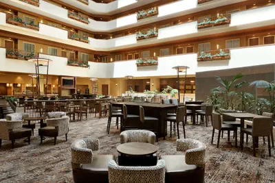 Photo 3 - Embassy Suites by Hilton E Peoria Riverfront Conf Center