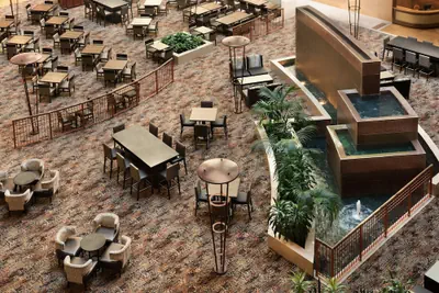 Photo 5 - Embassy Suites by Hilton E Peoria Riverfront Conf Center