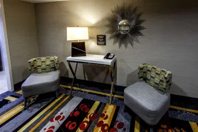 Photo 3 - Hampton Inn & Suites Staten Island