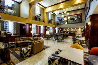 Photo 2 - Hampton Inn & Suites Staten Island