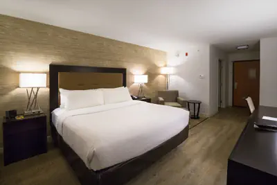 Photo 5 - Holiday Inn Bloomington-Airport by IHG