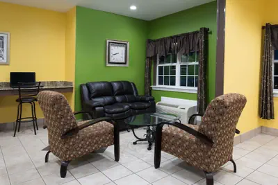 Photo 2 - Microtel Inn & Suites by Wyndham Rogers