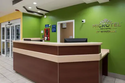 Photo 3 - Microtel Inn & Suites by Wyndham Rogers