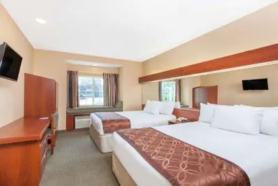 Photo 4 - Microtel Inn & Suites by Wyndham Rogers