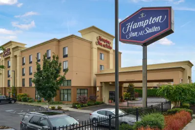 Photo 2 - Hampton Inn & Suites Tacoma