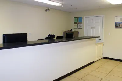 Photo 3 - Motel 6 Gulf Shores, AL