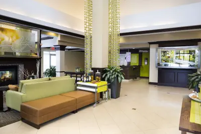 Photo 4 - Hilton Garden Inn Hampton Coliseum Central