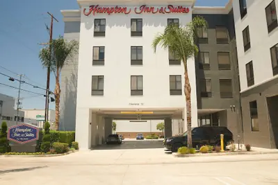 Photo 2 - Hampton Inn & Suites Los Angeles/Sherman Oaks