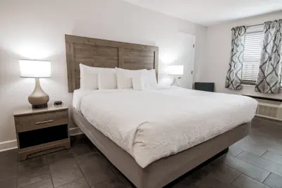 Photo 4 - The Oceanfront Litchfield Inn
