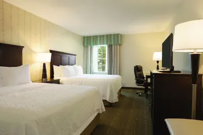 Photo 5 - Hampton Inn Dover