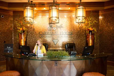 Photo 3 - Carriage House Hotel