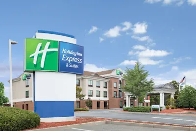 Photo 2 - Holiday Inn Express Hotel & Suites Tappahannock by IHG