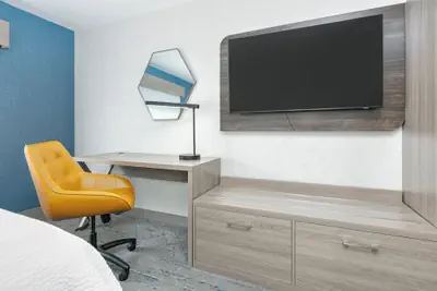 Photo 3 - Holiday Inn Express Valparaiso by IHG