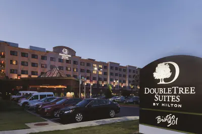 Photo 2 - DoubleTree Suites by Hilton Bentonville