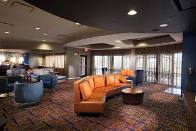 Photo 3 - Courtyard by Marriott Fayetteville