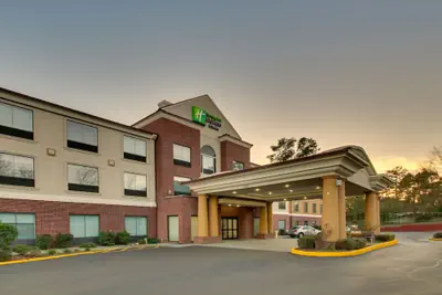 Photo 2 - Holiday Inn Express & Suites Laurel by IHG