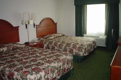 Photo 4 - La Quinta Inn & Suites by Wyndham Fort Smith