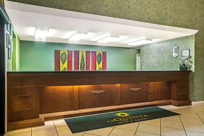 Photo 3 - La Quinta Inn & Suites by Wyndham Fort Smith