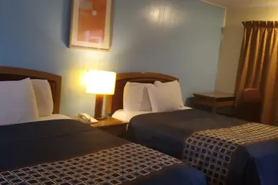 Photo 5 - Alamo Motel