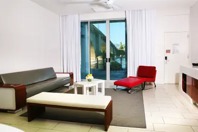 Photo 5 - Heat Hotel