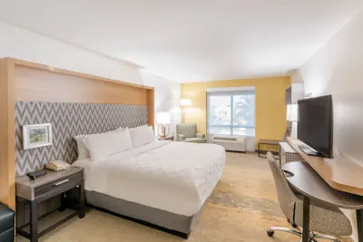 Photo 5 - Holiday Inn Hotel & Suites Orange Park by IHG