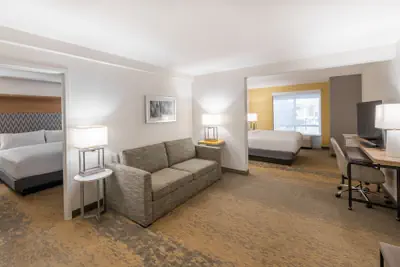 Photo 4 - Holiday Inn Hotel & Suites Orange Park by IHG
