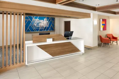 Photo 2 - Holiday Inn Express & Suites Cherry by IHG