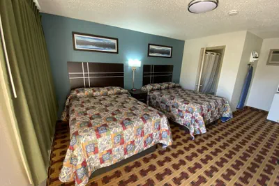 Photo 2 - Lodge Inn