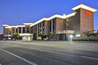 Photo 2 - Hampton Inn & Suites Los Angeles Burbank Airport