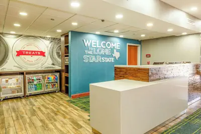 Photo 4 - Hampton Inn & Suites Fort Worth-West-I-30