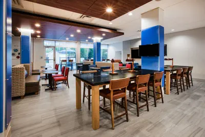 Photo 3 - Holiday Inn Express Hotel & Suites Canton by IHG